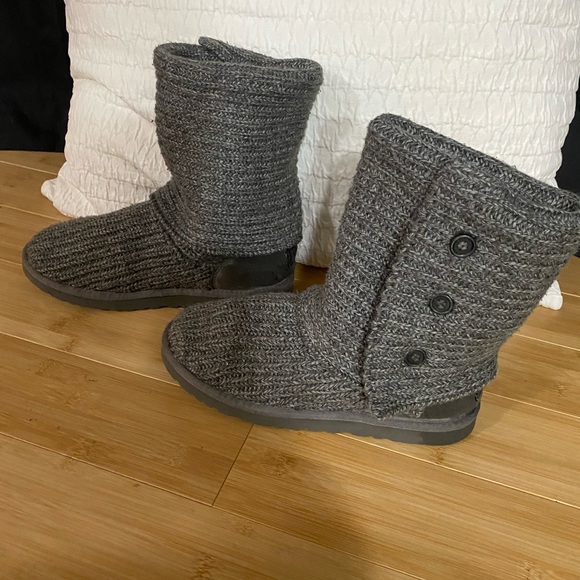 Grey Size 8 UGG Classic Cardy II Button Detailed Boots - Picture 10 of 14
